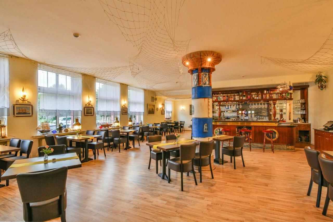 Hotel Und Restaurant "Zur Zwiebel" Peenemunde Exteriör bild