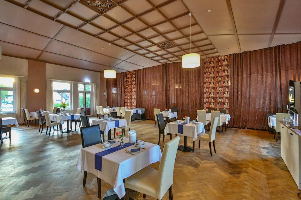 Hotel Und Restaurant "Zur Zwiebel" Peenemunde Exteriör bild