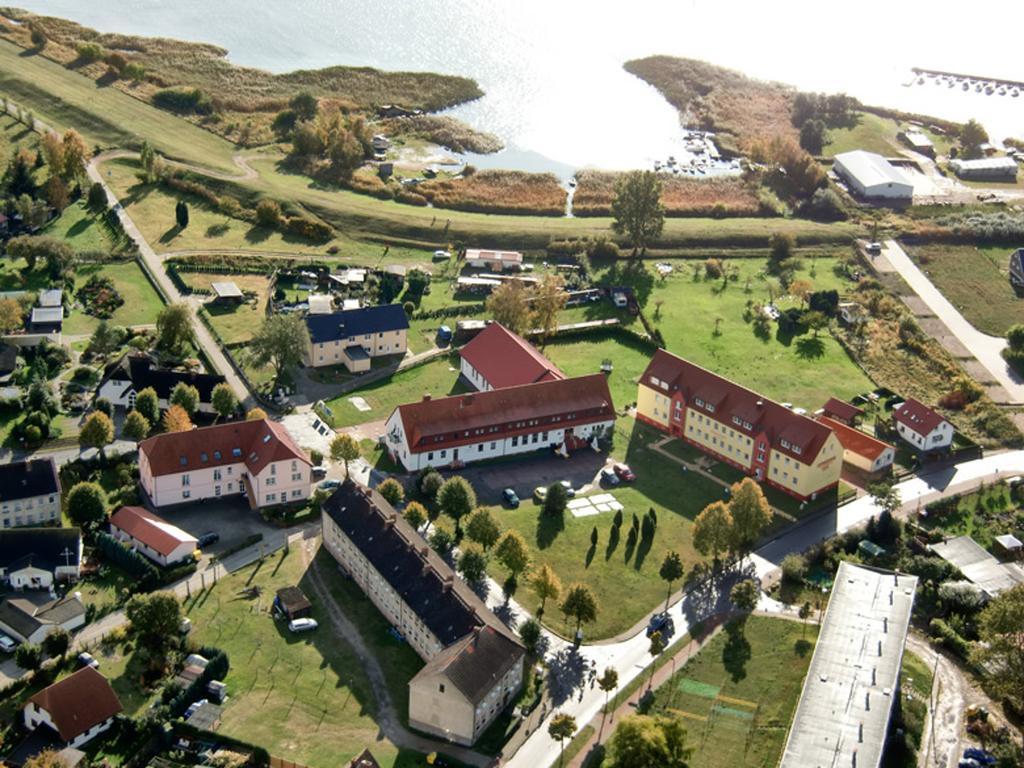 Hotel Und Restaurant "Zur Zwiebel" Peenemunde Rum bild